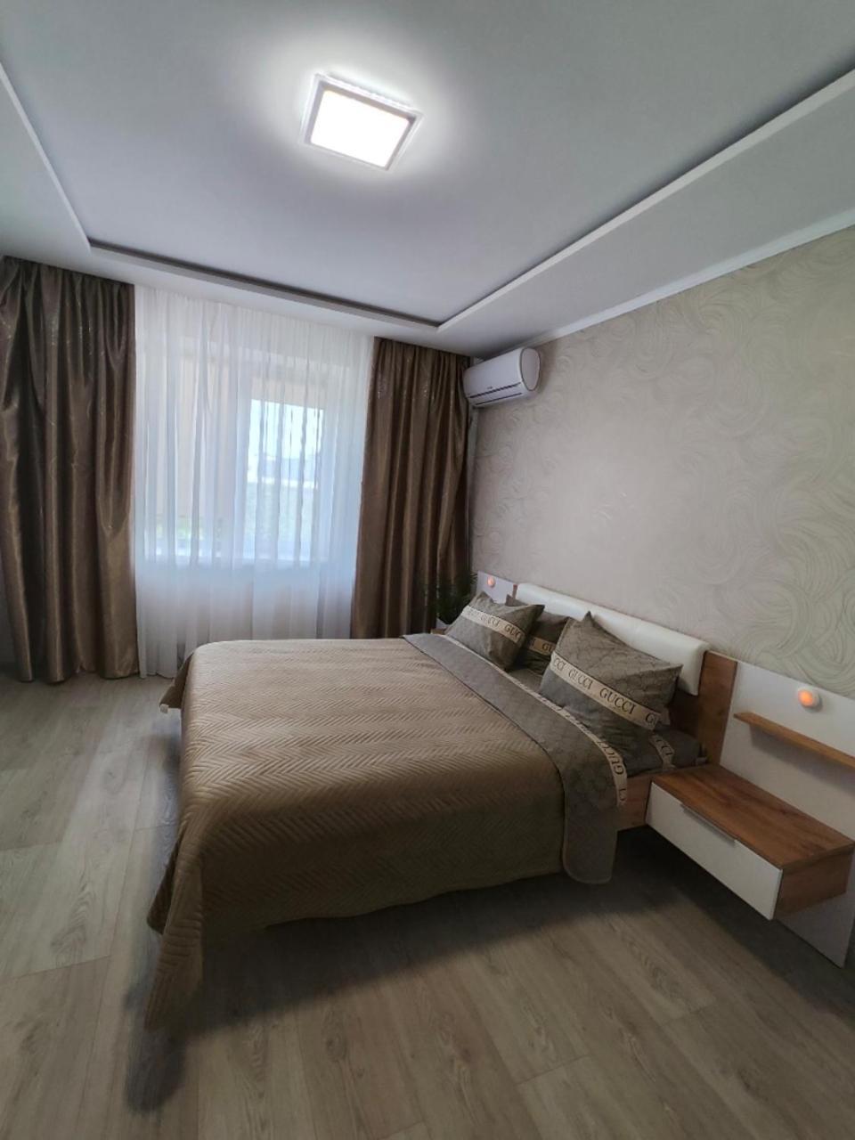 Appartamento Zlata De Luxe Ivano-Frankivsk Esterno foto